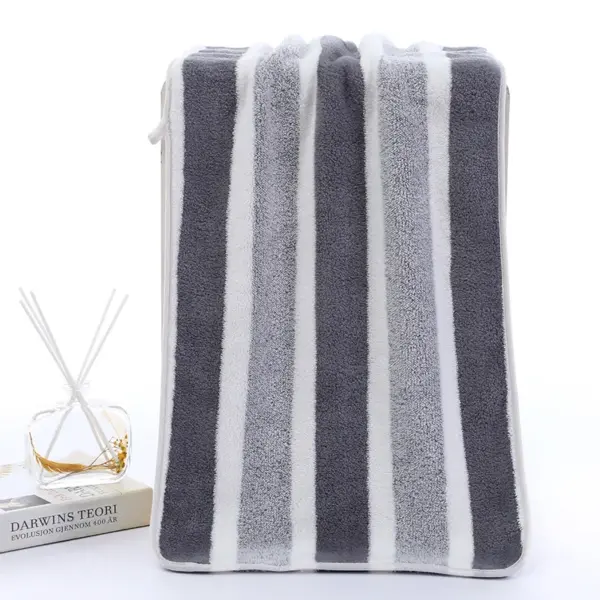 Thickened 70x130cm Super Absorbent Bath Towel in Five Colors - Image 6