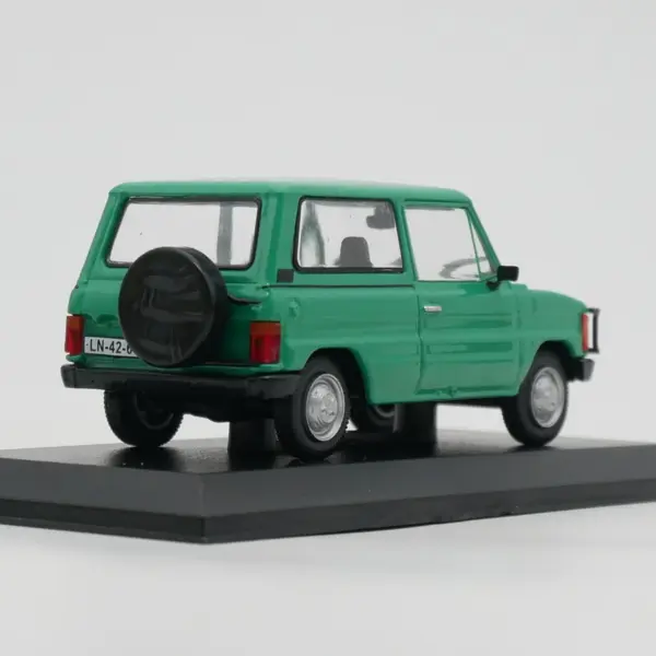 IXO 1:43 ARO 10 Diecast Car Model Metal Vehicle - Image 4