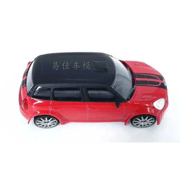 1:43 Maisto Mini Countryman Metal Diecast Car - Image 3
