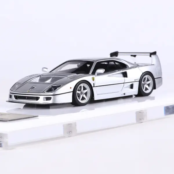 DMH F40 Resin Model Car 1:64 Limited Edition - Image 8
