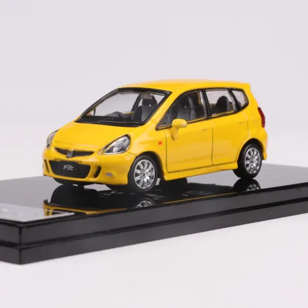 GCD 1:64 Scale Diecast Model Car - Image 8