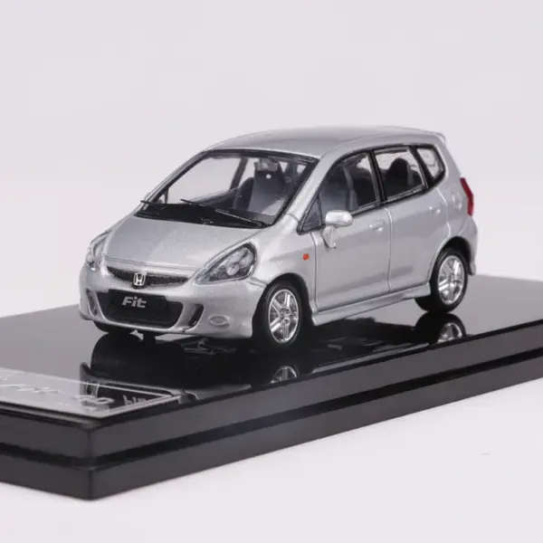 GCD 1:64 Scale Diecast Model Car - Image 9