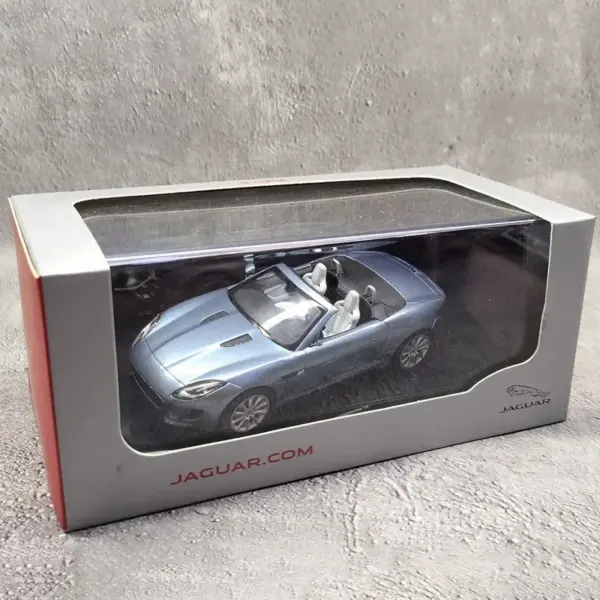 1/43 Jaguar F-TYPE S Convertible Diecast Model - Image 5