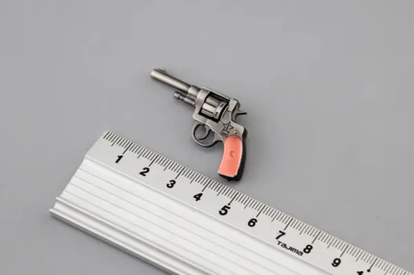 1/6 Scale P38 PPK Mini Metal Revolver Model for Dioramas - Image 33