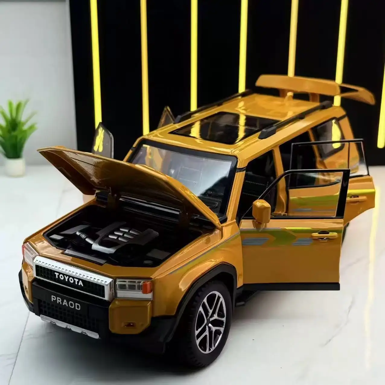 1/24 Toyota Land Cruiser PRADO Alloy Model 3 1/24 Toyota Land Cruiser PRADO Alloy Model - Image 3