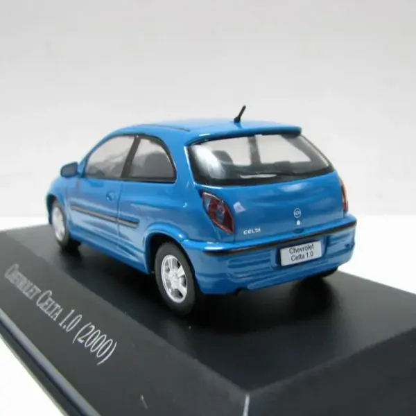 JERREN 1:43 Scale Celta 2000 Sedan Model - Image 3