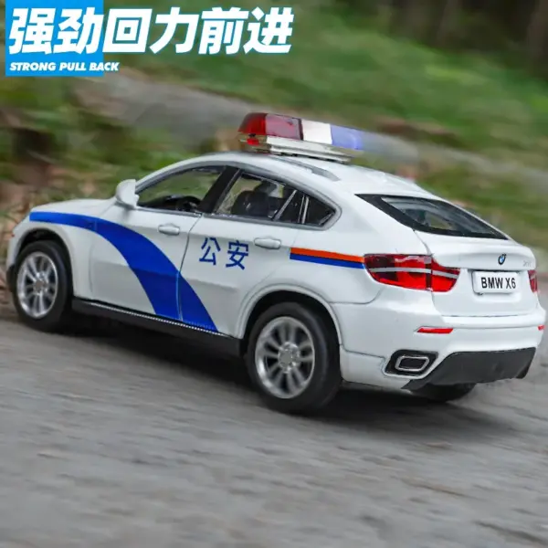 1:32 BMW X6 Police Car Diecast Model - Image 4