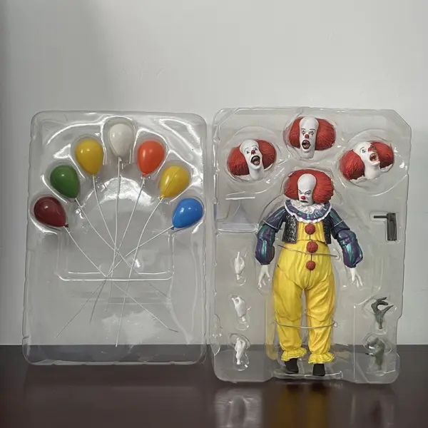 NECA Pennywise Leatherface Horror Action Figure - Image 7
