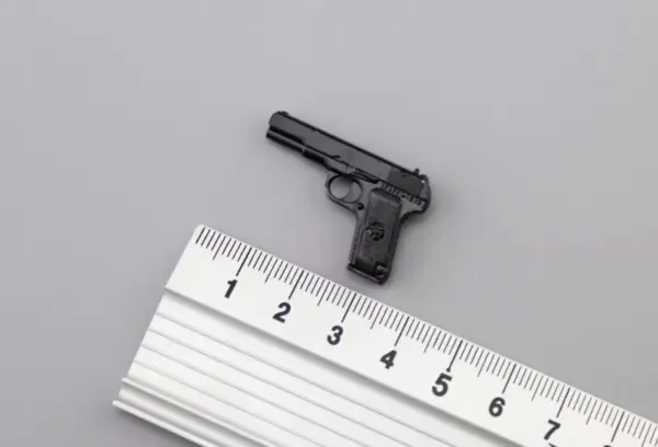 1/6 Scale P38 PPK Mini Metal Revolver Model for Dioramas - Image 39