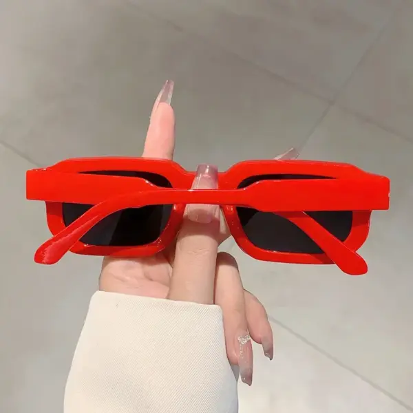 CHUBAN Women's Rectangular Fashion Sunglasses - Image 5