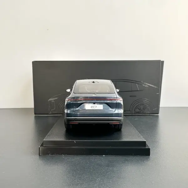 Nio Life EC7 Alloy Model 1:43 Scale Collection - Image 5