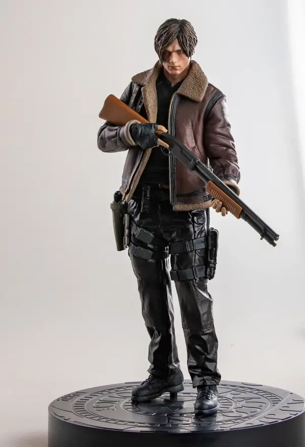 Biohazard Leon Scott Kennedy PVC Figure 1/12 Model - Image 3