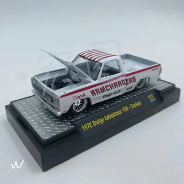 1972 Dodge Adventurer 150 Diecast Model 1:64 Scale - Image 5