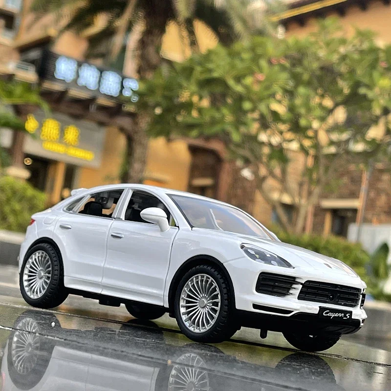 1:24 Porsche Cayenne Turbo S Alloy Model 4 1:24 Porsche Cayenne Turbo S Alloy Model - Image 4