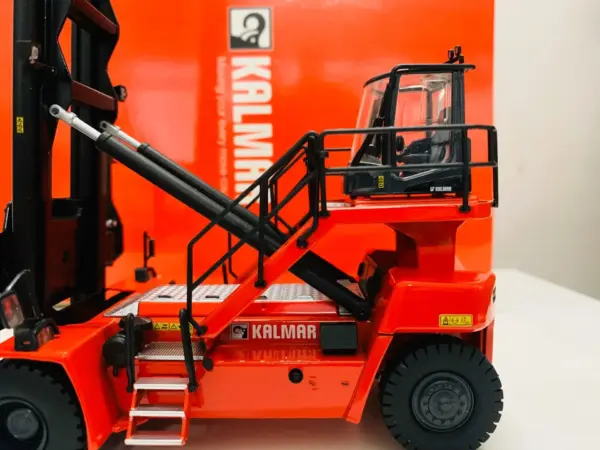 Kalmar 1:50 Scale Die-Cast Forklift Model - Image 2