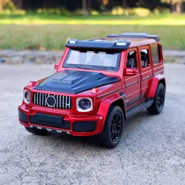 1:32 Mercedes Benz G700 Diecast Model - Image 3