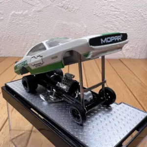 Diecast Chrysler Mopar 1:64 Scale Collectible Model 8 S9f7fdffe744e4252ae9f5e074b01d506d