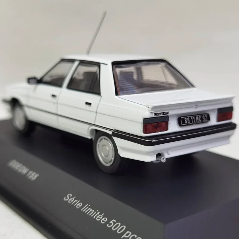 1/43 Scale 1988 GTD Classic Alloy Car Model 5 1/43 Scale 1988 GTD Classic Alloy Car Model - Image 5