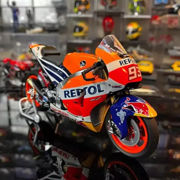 Diecast Honda RC213V 1/12 Replica Model - Image 5