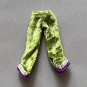 Sa35e777d390741f2973f2eea2920ea5aB 2