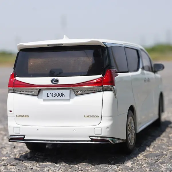 Diecast Lexus LM300h MPV 1:18 Scale Model - Image 4