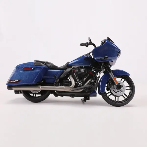 Maisto 1:18 2022 CVO Road Glide Replica Motorcycle - Image 4