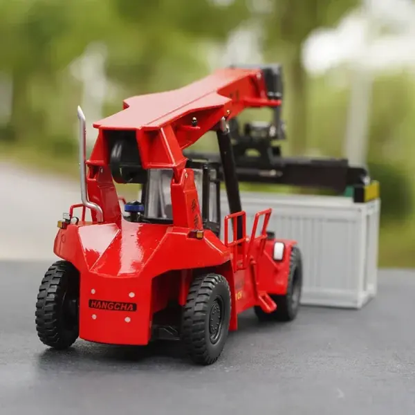 Diecast Hangzhou Forklift Container Crane Model - Image 4