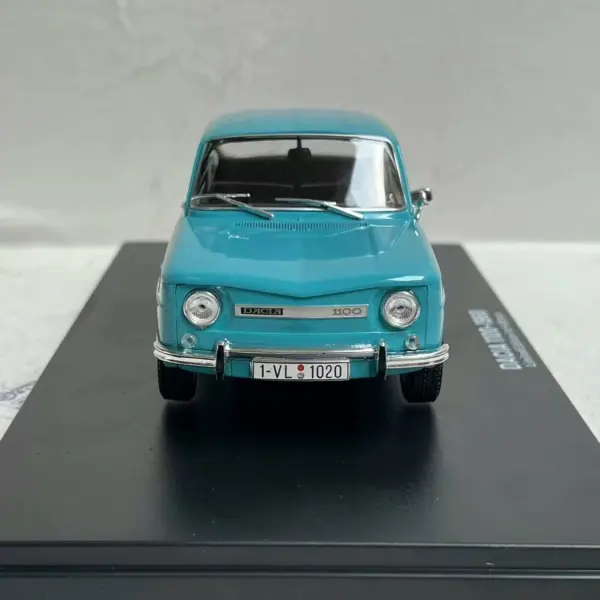 IXO 1:24 Scale Dacia 1100 1968 Diecast Car Model - Image 3