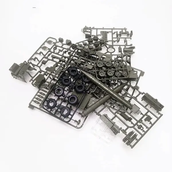 4D 1/72 Soviet 9K72 Missile Vehicle Assembly Model - Image 5