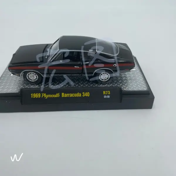 Diecast 1:64 1969 Plymouth Barracuda Model - Image 6