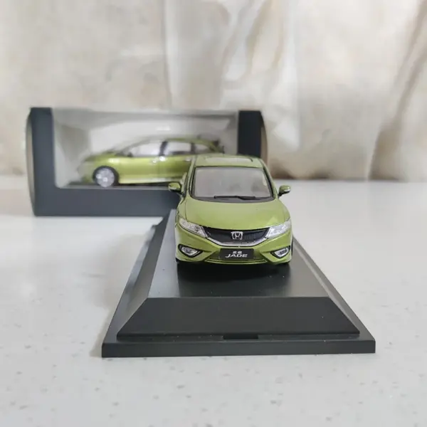 Diecast 1:43 JADE Car Model Collectible Gift - Image 3