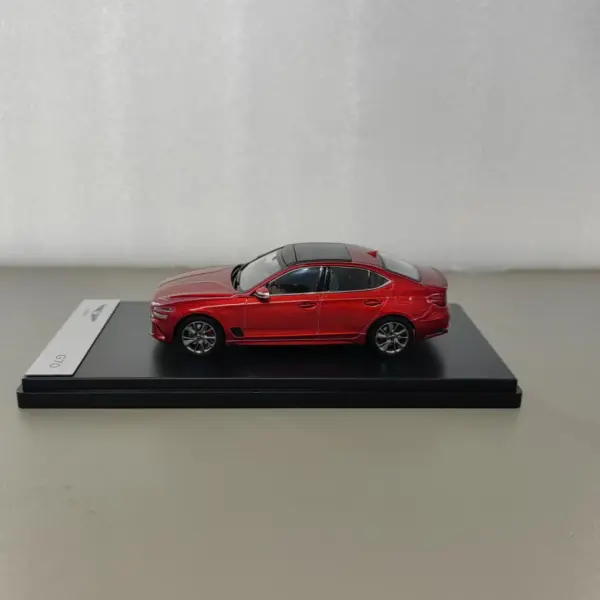 Genesis G70 1:43 Alloy Die-Cast Model Collection - Image 3