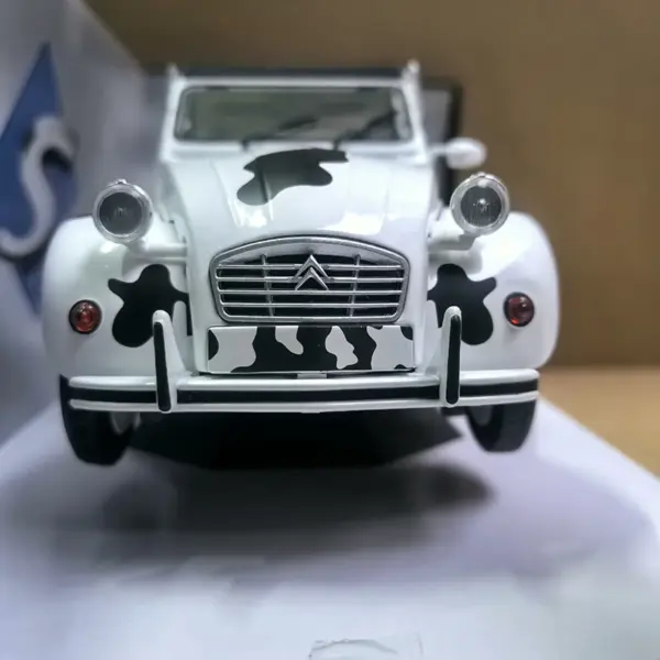 SOLIDO CITROEN 2CV6 1:18 Scale Diecast Model - Image 3