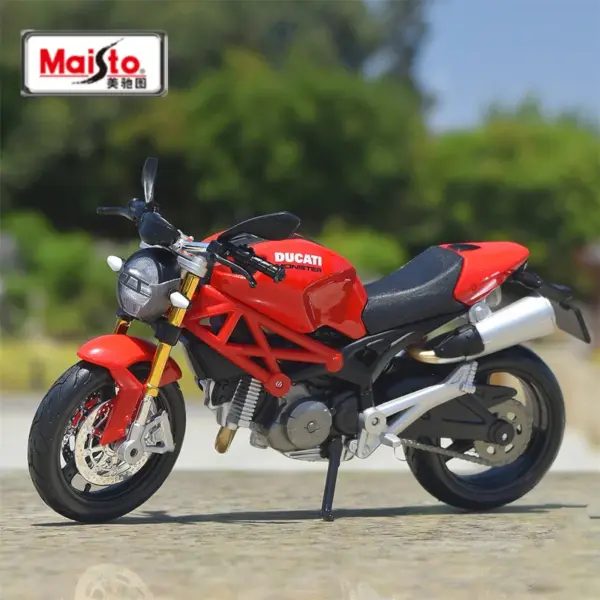 Maisto 1:18 Ducati Monster 696 Diecast Motorcycle - Image 3
