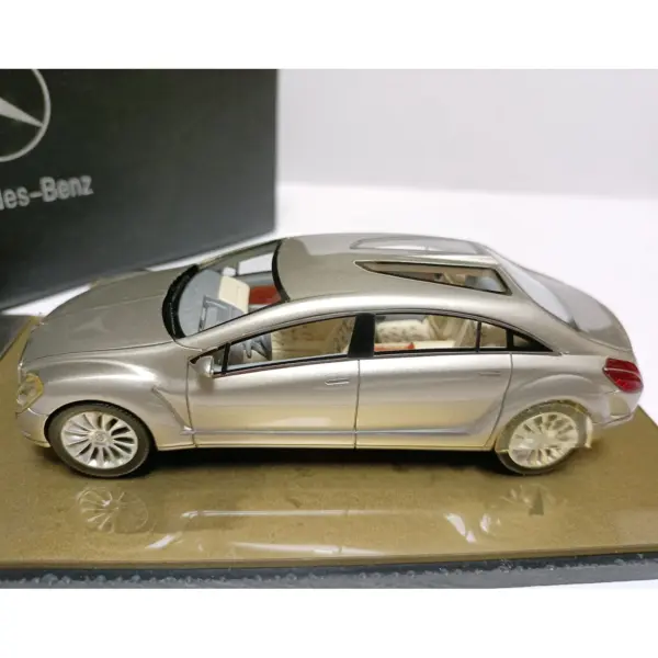 1/43 Resin Mercedes Benz 700 Concept Model - Image 4