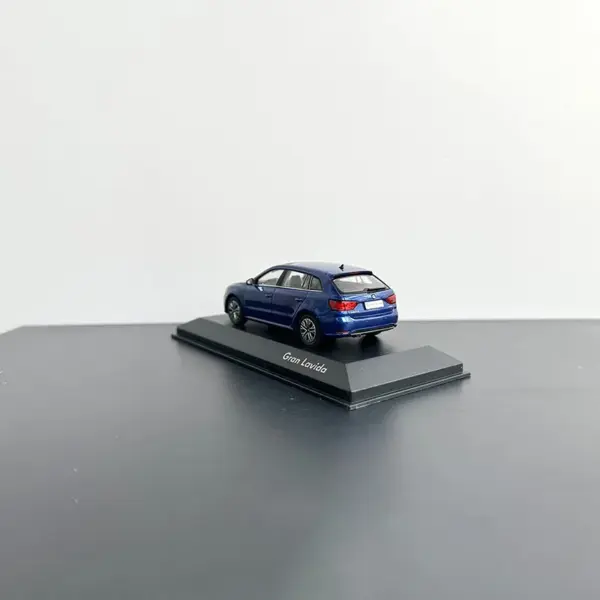 JERREN 1:43 Gran Lavida Alloy Car Model - Image 5