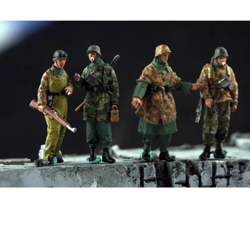 1:72 Scale Military Soldier Diorama Set of 4 3 1:72 Scale Military Soldier Diorama Set of 4 - Image 3