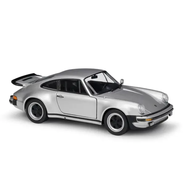 Welly 1:24 Porsche 911 Carrera S Diecast Model - Image 20