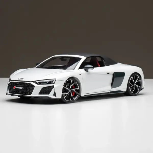 KENGFAI 1:18 R8 Diecast Alloy Sportcar Model - Image 7
