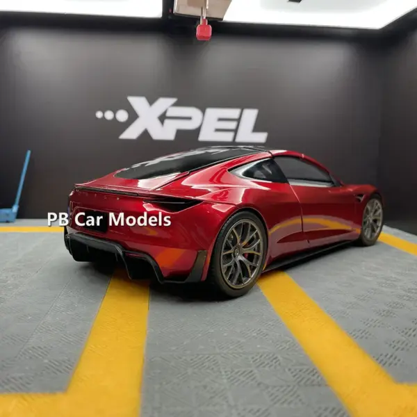 1:18 Scale Diecast Red Sport Car Model - Image 4