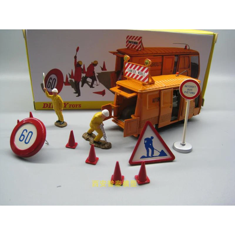 Dinky Toys 1/43 Peugeot J7 Alloy Model 2 Dinky Toys 1/43 Peugeot J7 Alloy Model - Image 2