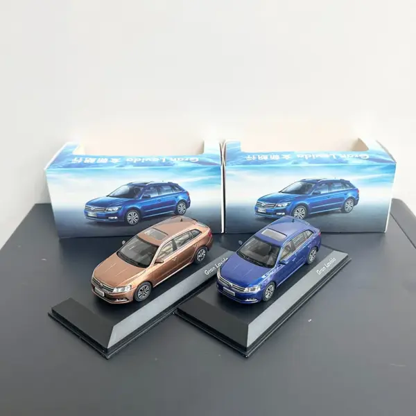 JERREN 1:43 Gran Lavida Alloy Car Model - Image 2