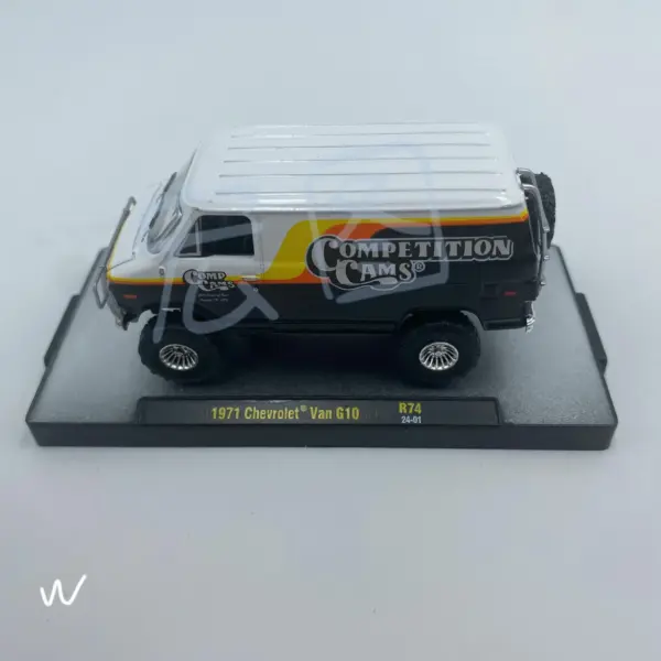 Diecast 1:64 Chevrolet Van G10 Model Collection - Image 4