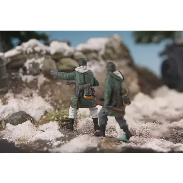 1:72 Resin German Winter Tank Scout Scene Set - Image 5
