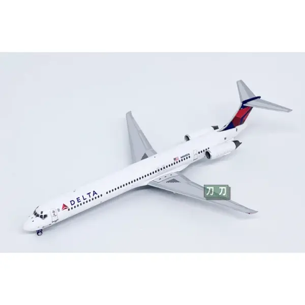 Delta Air Lines MD-88 Diecast Model 1/400 - Image 4