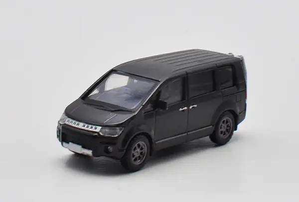 JERREN 1:64 Scale Delica Diecast Car - Image 8