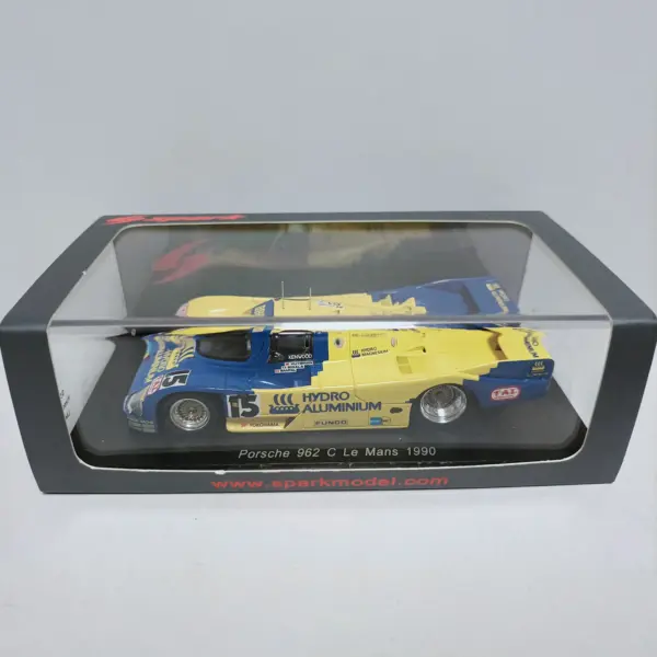 Spark 1:43 Resin Porsche 962C LeMans 1990 Model - Image 5