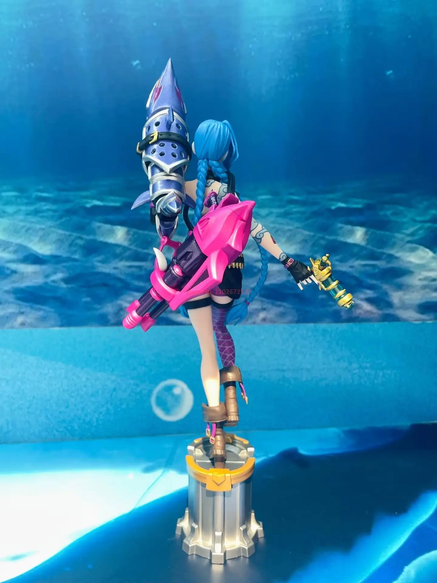 League of Legends Jinx PVC Anime Figurine 22cm 5 League of Legends Jinx PVC Anime Figurine 22cm - Image 5