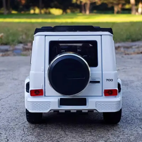 1:32 Mercedes Benz G700 Diecast Model - Image 6