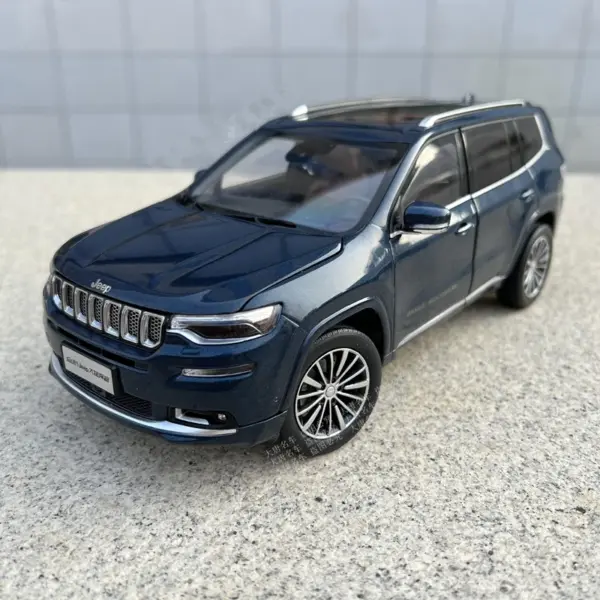 1:18 Jeep Grand Commander Alloy Diecast Model - Image 13